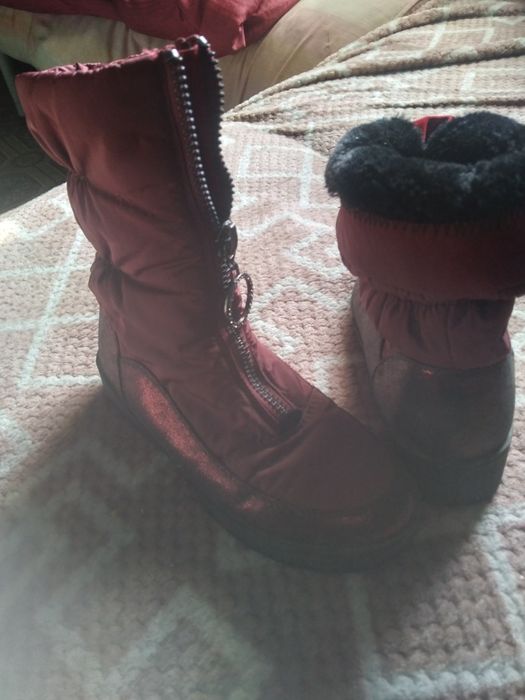 Продам не дорого ботинки зими-весна