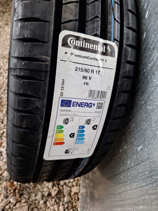 Автомобилни гуми Continental 215/60 R 17 96V RF