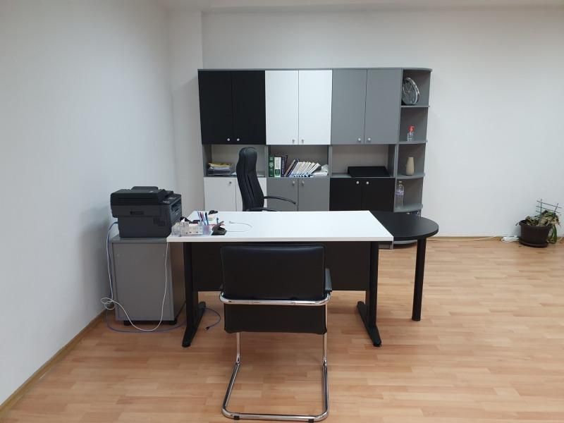 Дава се под наем Офис в София, Център - 36 кв.м за 490 € - Снимка #3