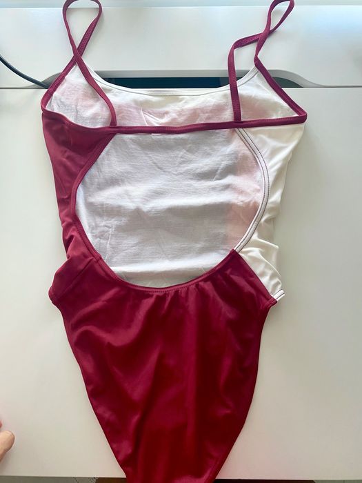 Nike Swim Цял Бански Гол Гръб Нов