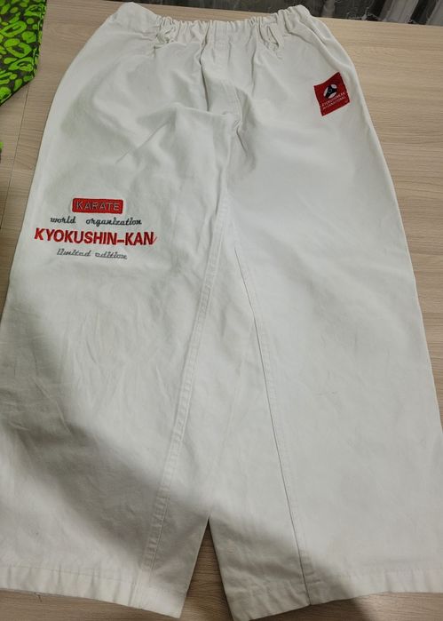 Продаю кимоно,шлем,накладки.