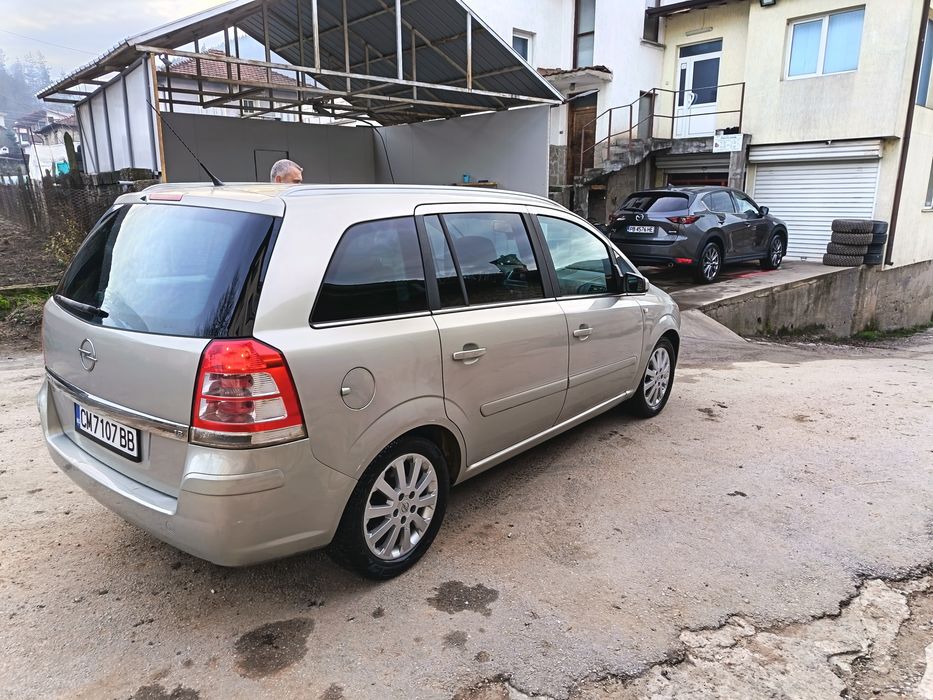 Опел зафира 1.8i газ бензин