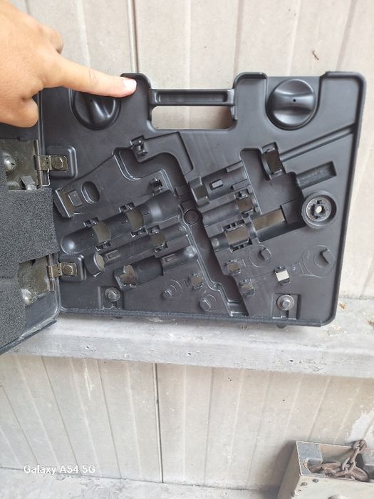 Кутия за инструменти Паджеро