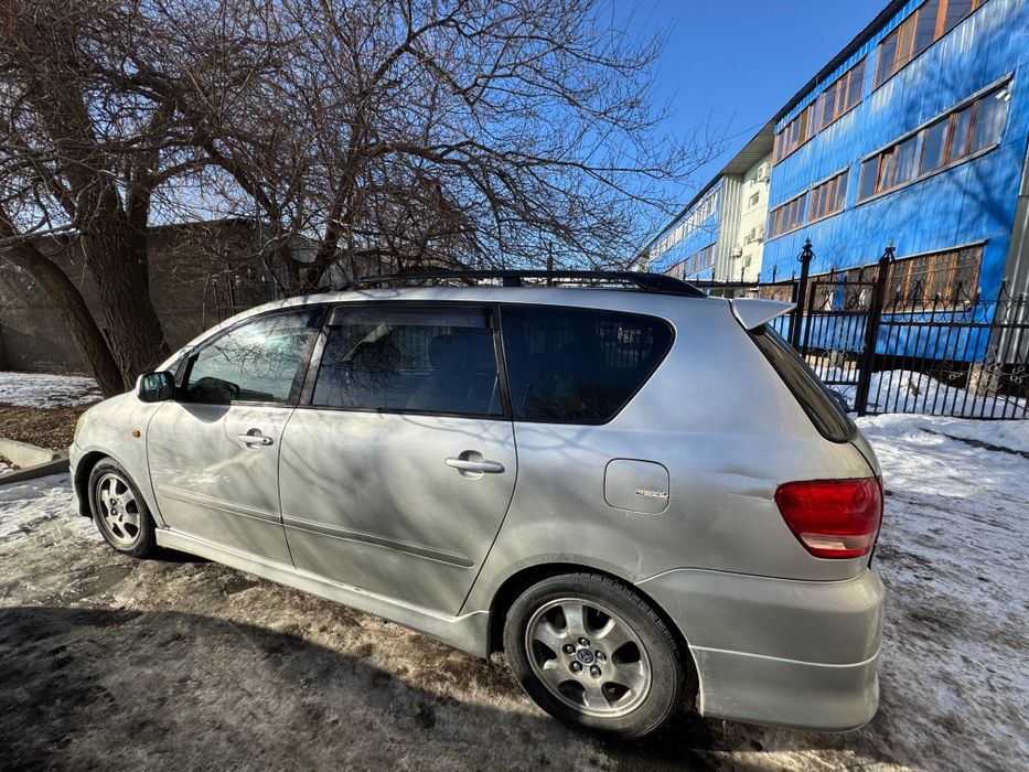 Toyota Ipsum 2002 года
