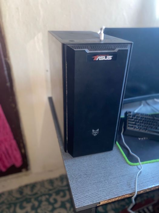 Vand pc gaming de buget