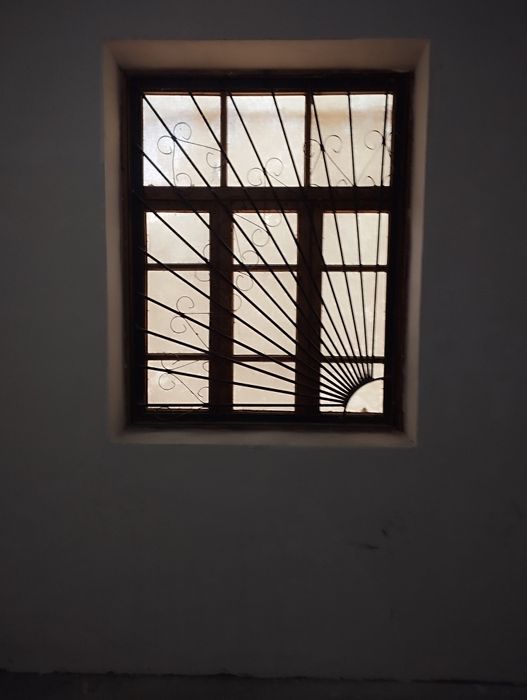 Yogoch deraza sotiladi