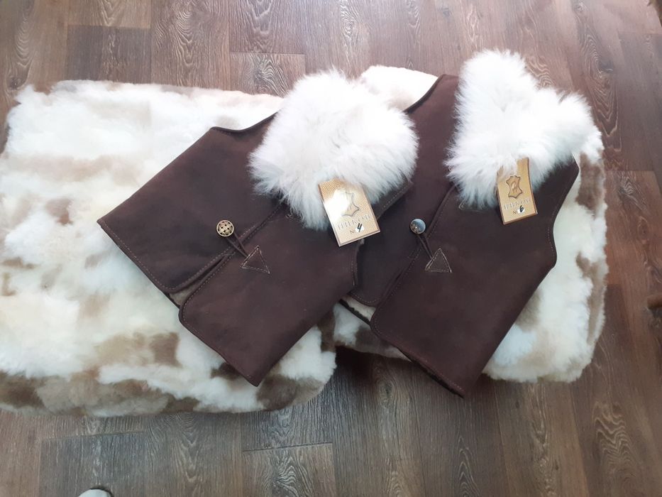 Елек от естествена кожа