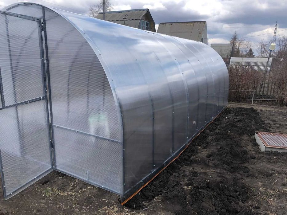 Теплица усиленная из поликарбоната