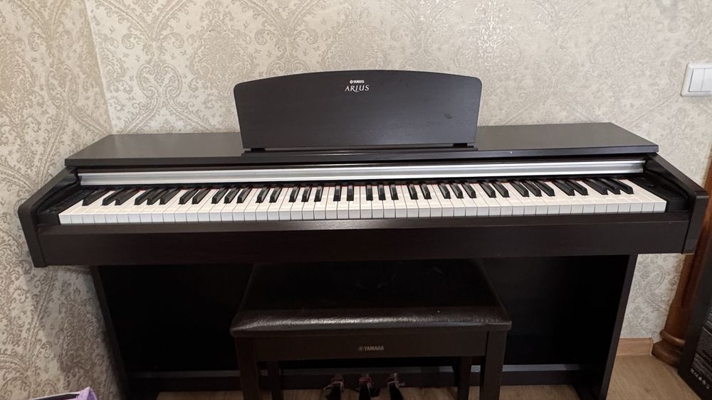 Продам фортепиано yamaha arius