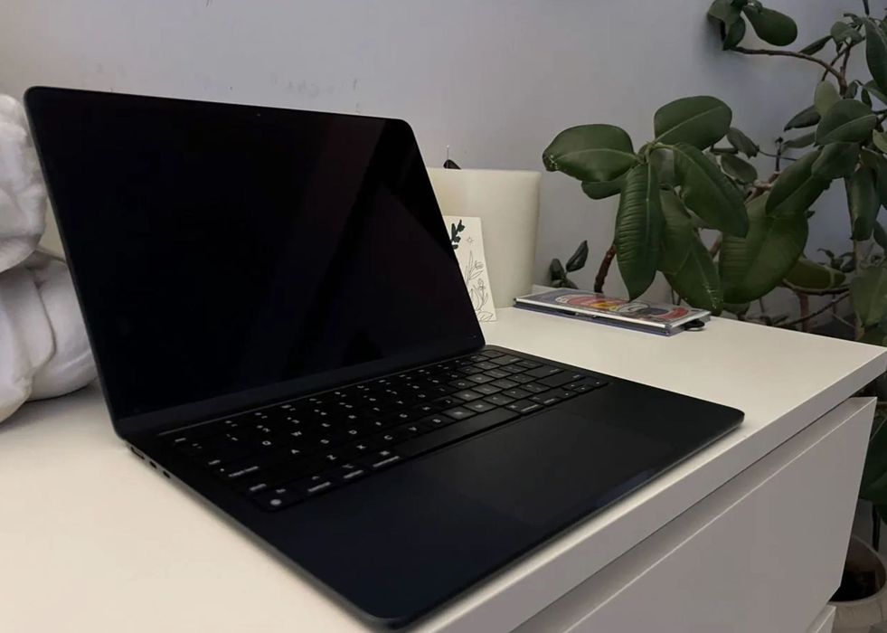 MacBook Air M2 СРОЧНО