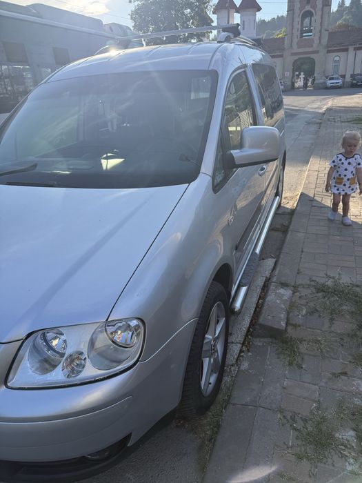 Vw Caddy maxi 7 locuri schimb cu T5 8+1