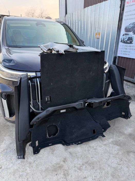 Обшивки багажного отсека также салона на Lexus rx 270/350/450