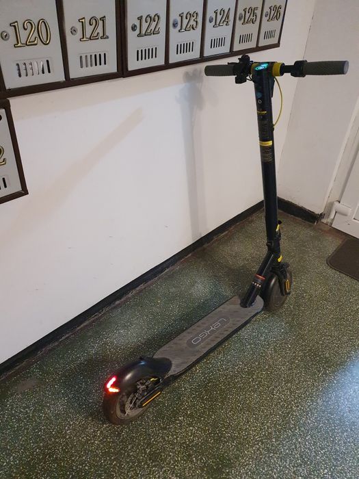 Vând Trotineta Xiaomi Lexgo R9X 25km/h în stare excelentă