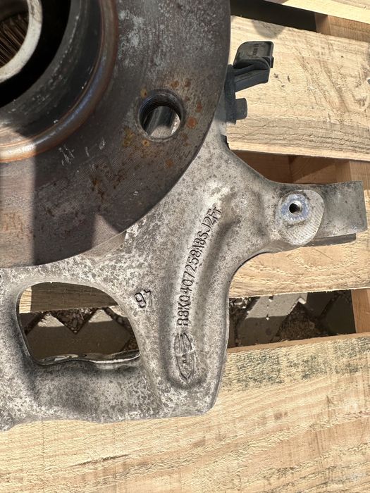 Десен шенкел AUDI A6 A7 C7 4G 4G0407242E