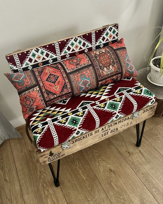 Канапе воевен сандък стил отоман