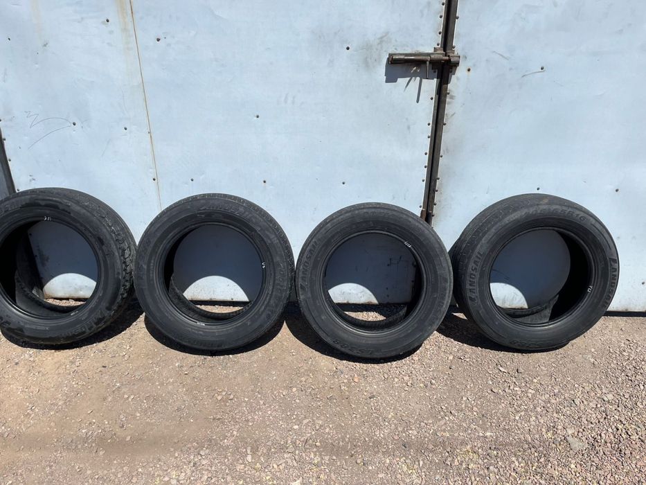 Продам комплект летние резины 205х65х16