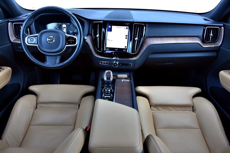 Volvo XC60 2020 B4 Inscription 197CP  - Impecabil