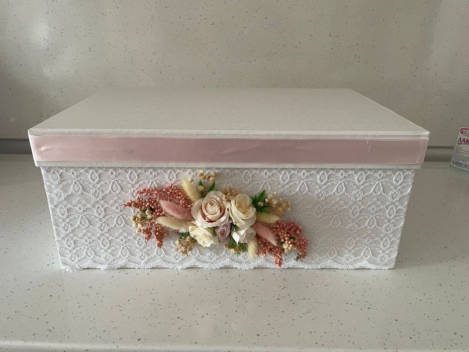 Картонена кутия за кръщене