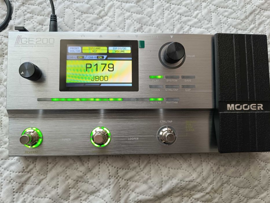 Процесор Mooer GE200