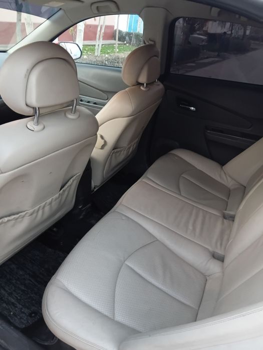 Koblt 3 pazisa  2012 prabek 380000 kiraska 2 eshikda bor ichiga otmaga