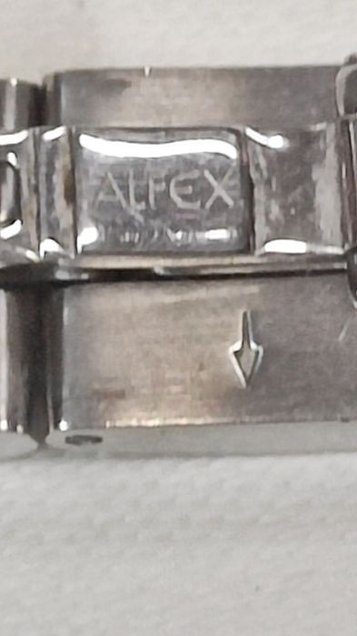 Часовник - гривна швейцарски