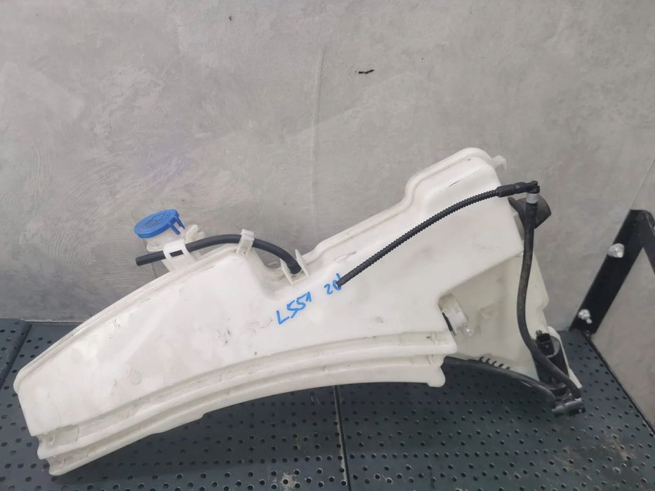 Vas lichid parbriz cu pompita land rover range rover evoque l551 k8d217b613b k8d217b613a