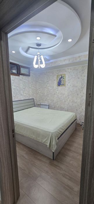 Продам трёх комнатная. Дружба народов