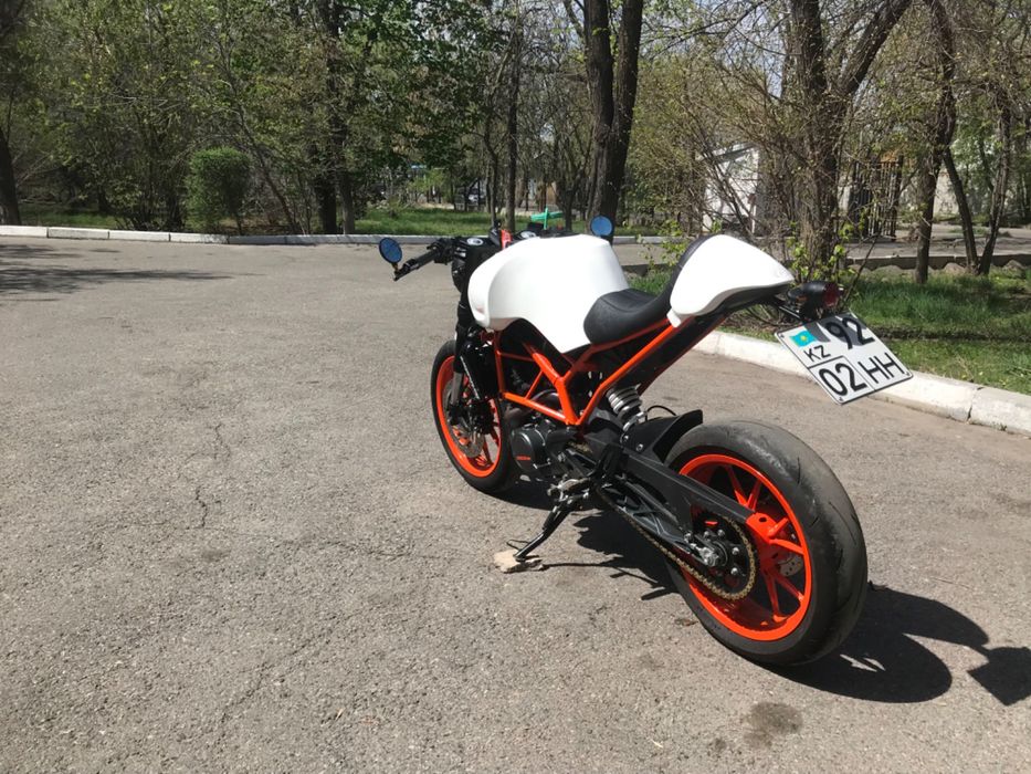 KTM RC200 Cafe racer