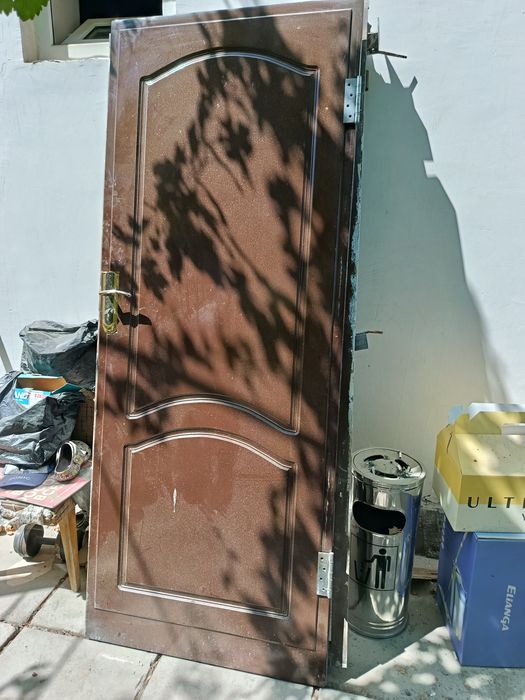 Yogʻoch eshik uy uchun