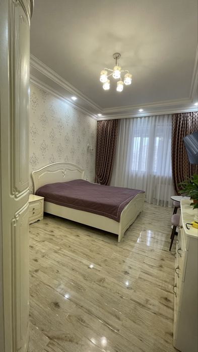 Спальный гарнитур комплект ( без матраса)