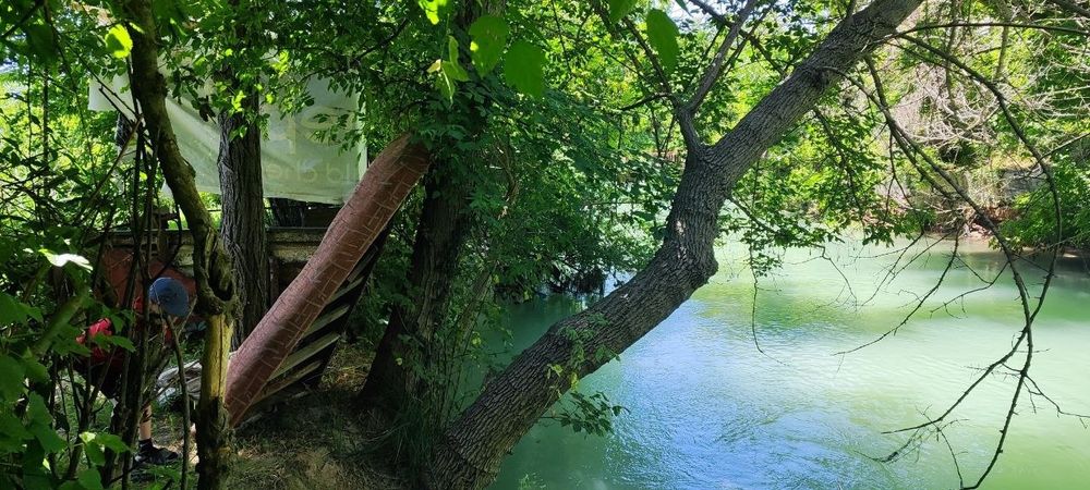 Земельный участок с домом в доль канала