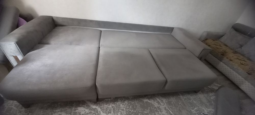 Продам диван в гостиную