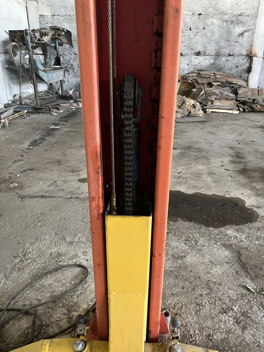 Подъемник для машины