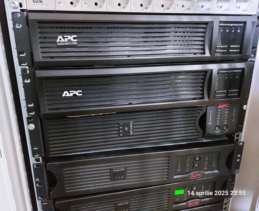 UPS APC cu display si SINUSOIDA PURA intre 750VA-16kVA, deci inclusiv pt case intregi (American Power Convertion - SMT, SRT sau Symmetra) 650-10000RON