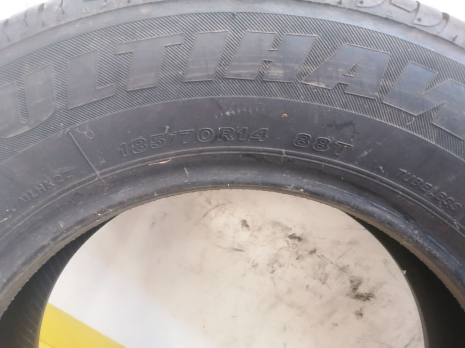 185/70/14  2 * Firestone vara 88t.dot 0618.  6,,63mm