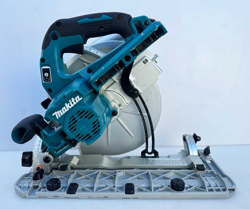 Makita DHS900 - Безчетков мощен ръчен циркуляр 2x18V 5.0Ah като нов!