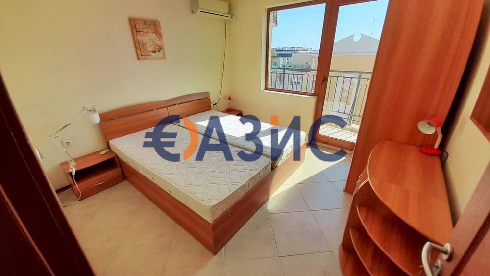 Продава се Тристаен апартамент в к.к. Слънчев бряг - 90 кв.м за 800 €/кв.м - Снимка #4
