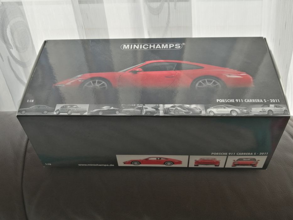Porsche 911, 991 minichamps 1:18