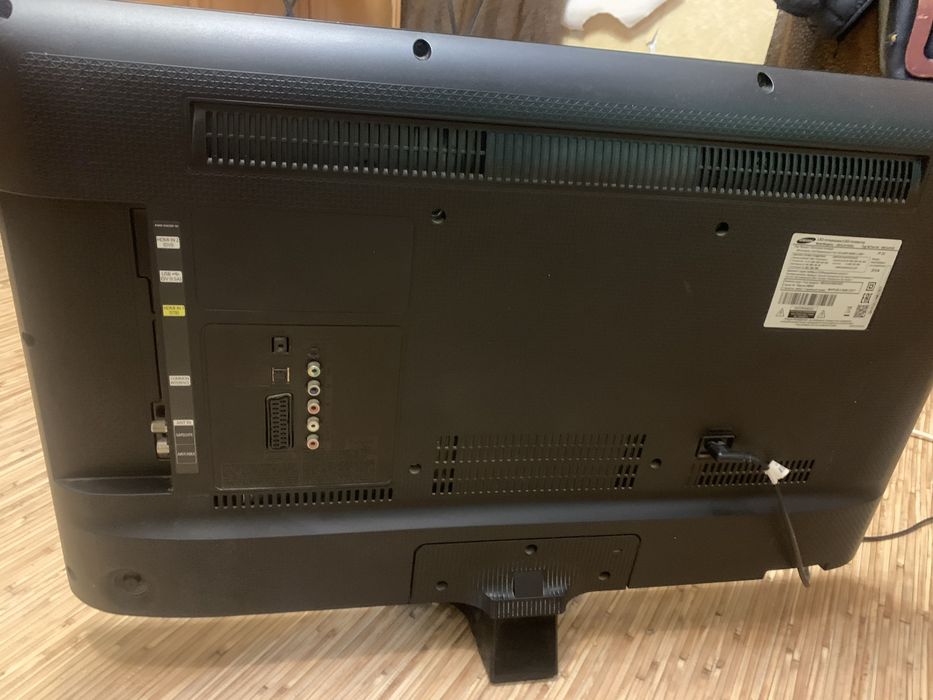 Продается телевизор SAMSUNG.