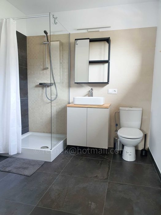 Apartament la casa, la 5 min de centru – renovat și complet utilat