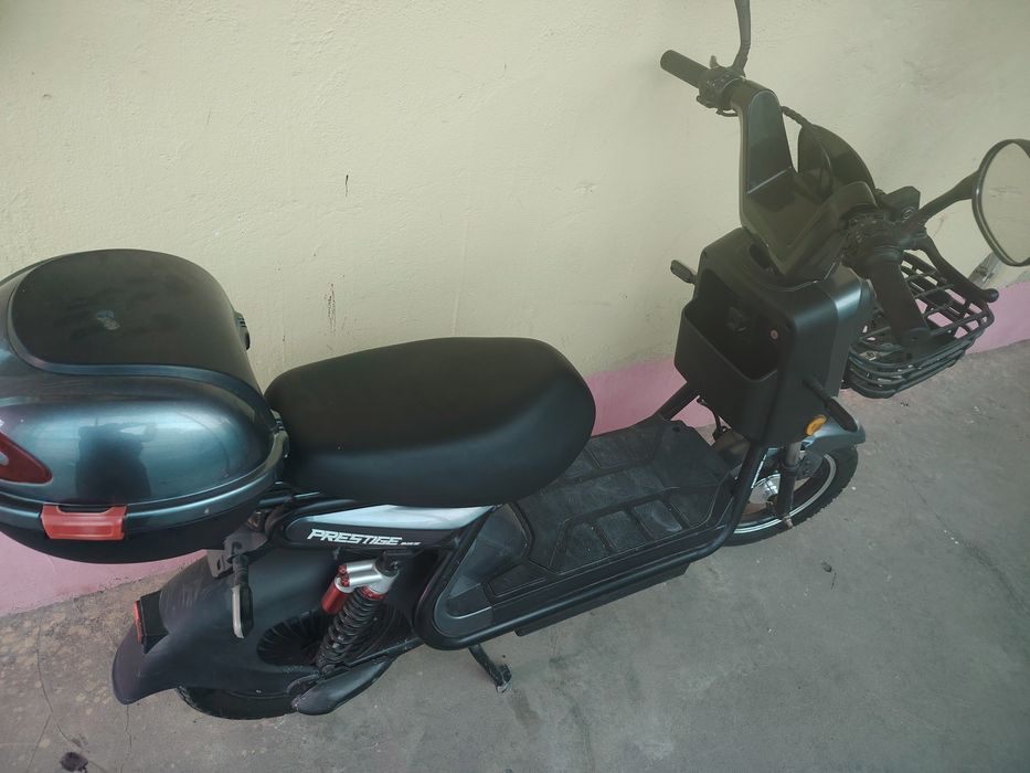 Скутер сотилади холати янги