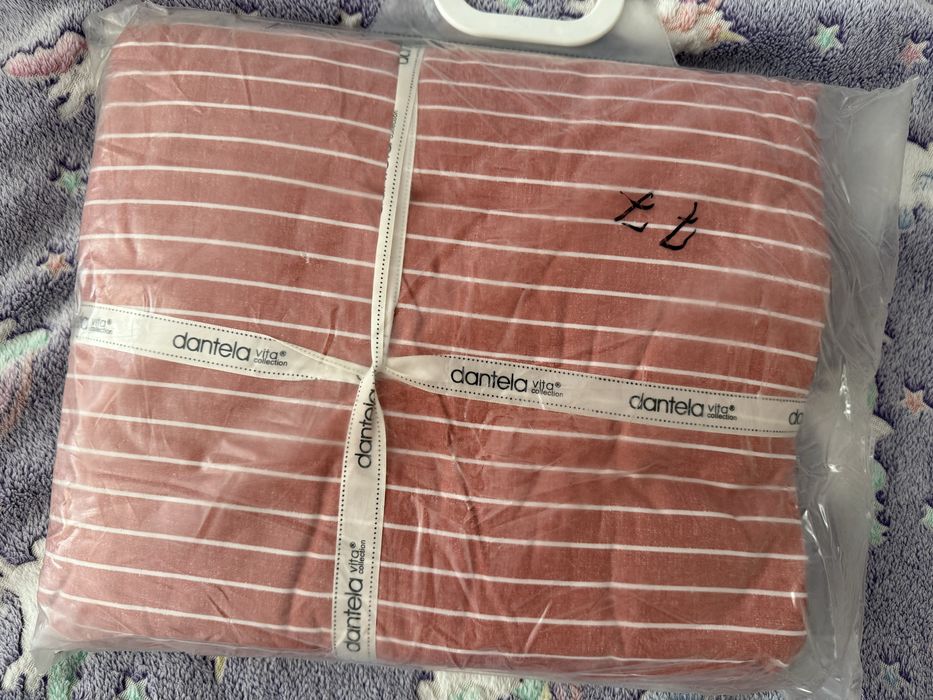 Новый двуспальный коплект постельного белья