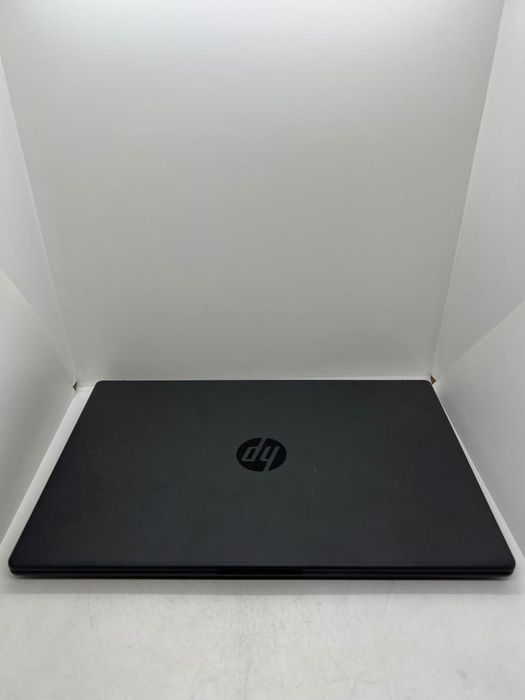 Laptop HP  cu procesor AMD Ryzen 7 5825U pana la 4.5 GHz, 15.6" -A-