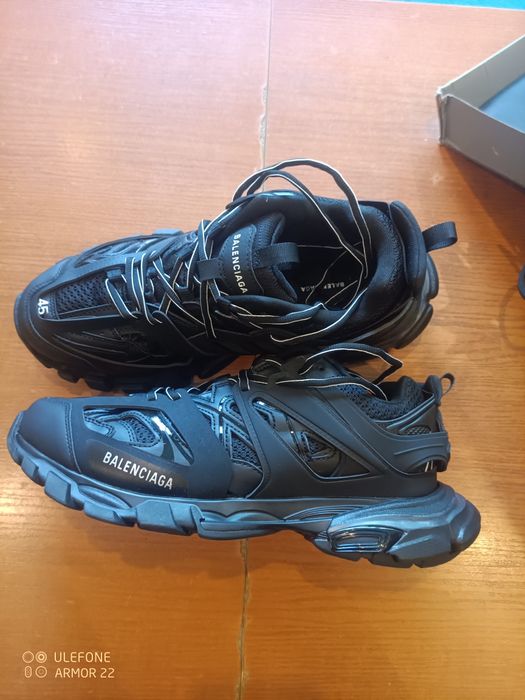 Balenciaga track