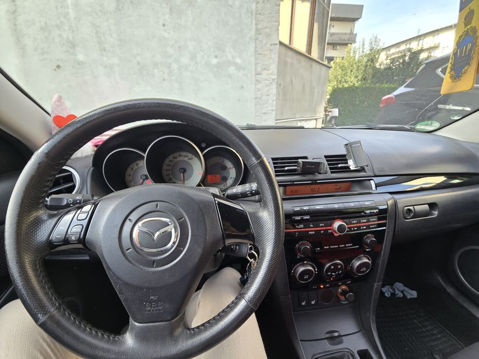 MAZDA 3 2009 — imagine 5