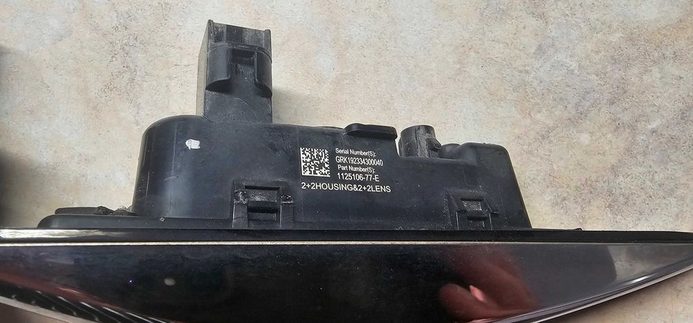 Tesla 3 Y камера Мигач