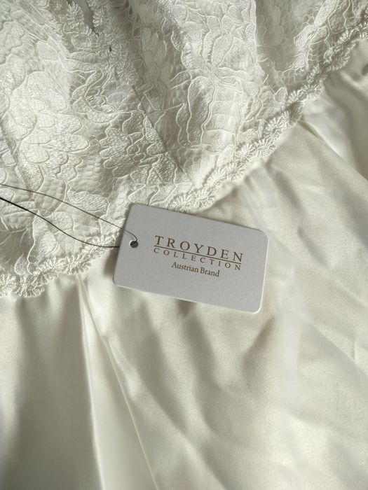 Rochie de mireasa sau cununia civila. Alba și nouă Nr 38