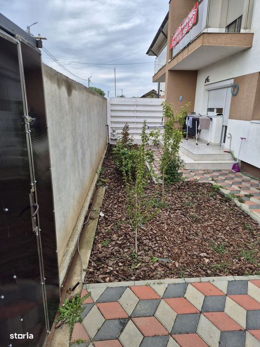 Casă cu 4 camere, curte, mansardă, 2020
