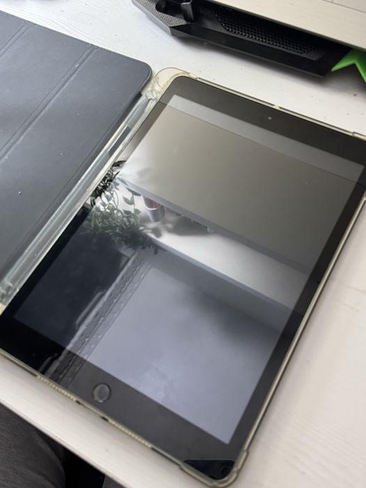 iPad 7th Generation, 32 GB