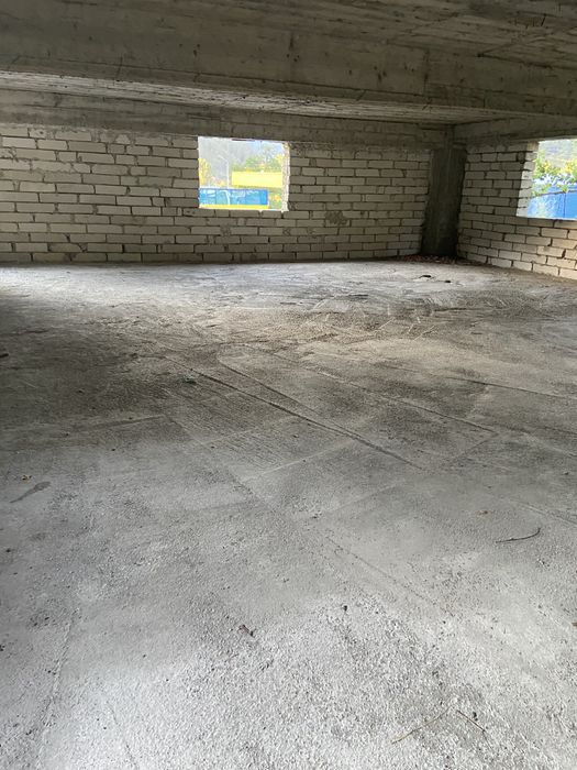 Spatiu comercial de vanzare , cladire